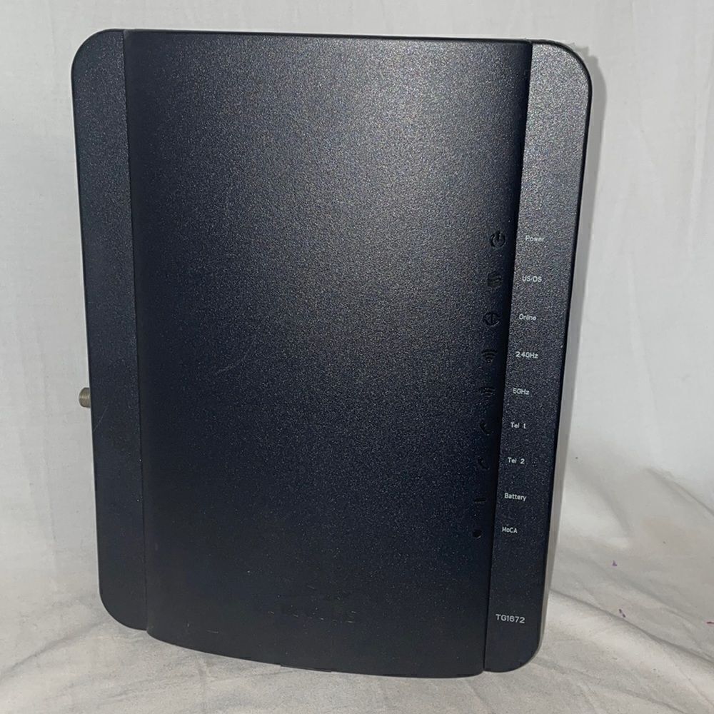 Arris TG1672G 4-Port Wireless WiFi Router with Cable Battery Not Included